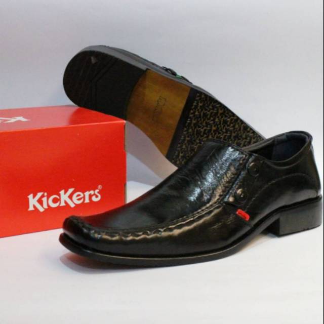 SEPATU KICKERS PANTOPEL PRIA