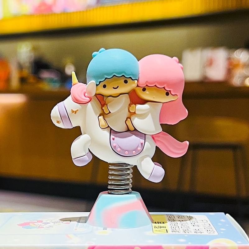 Mainan Action Figure Sanrio Carousel Cinnamoroll Kuromi HelloKitty 6 Model Untuk Hadiah Ulang Tahun Anak Perempuan