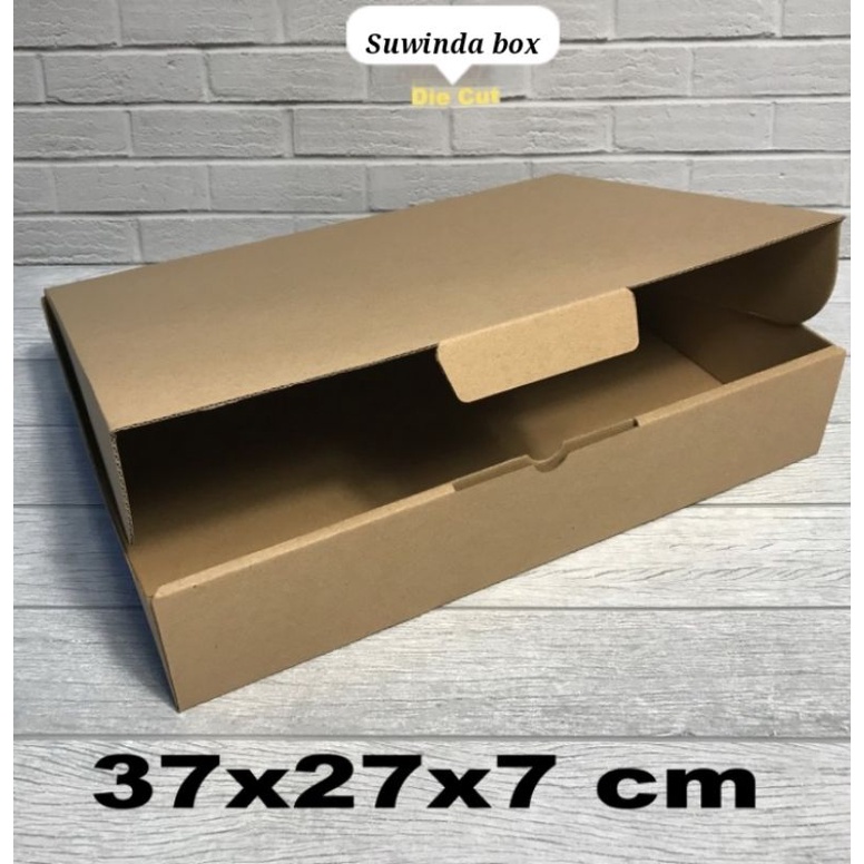 

Kardus uk. 37x27x7 cm.... box karton model pizza / aksesoris-dll