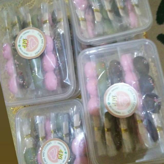 

Biscok (biskuit coklat)