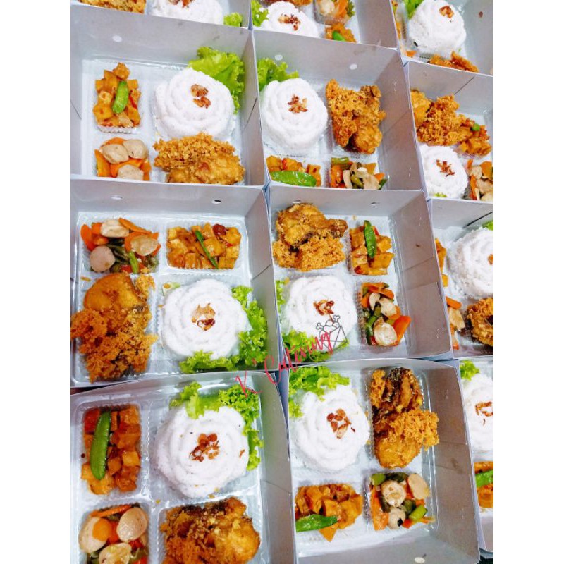 

Paket Nasi Box Ayam Kremes enak 30 box