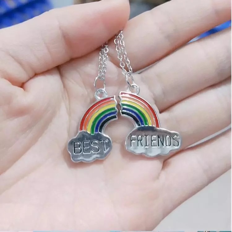 1/2Pcs Women Stitching Heart Rainbow Friendship Couple Necklace / Best Friends Rainbow Pendant Necklace