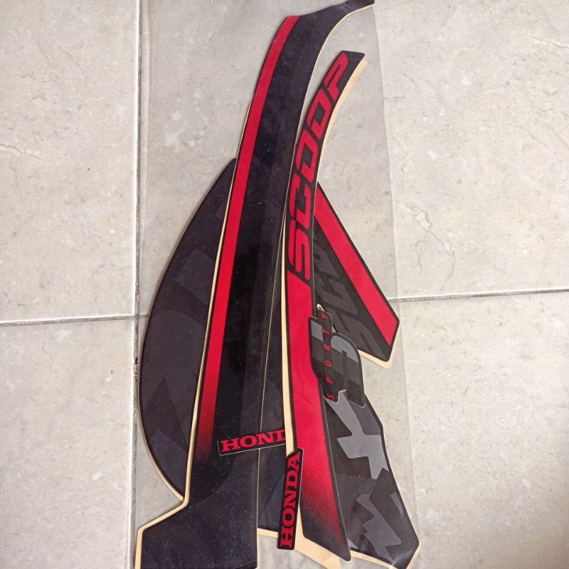 striping stiker les body scoopy 2021 sporty hitam