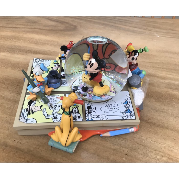 Order Langsung disney snow globe / mickey snow globe /mickey music box Berkualitas
