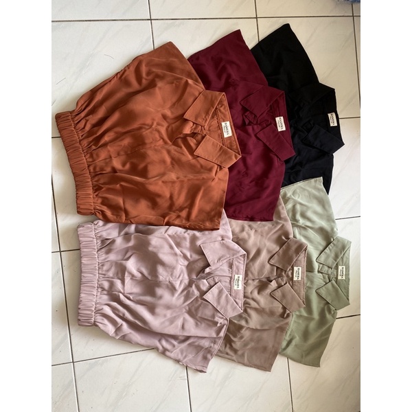 JASMINE SET SETJ310 ONE SET ATASAN CROP KARET DAN CELANA BASIC ADA SELETING DAN KANCING SETJ310-8