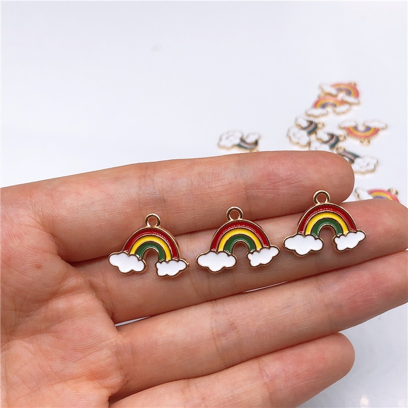 4 Pcs Gantungan Kunci Enamel Bentuk Pelangi Bahan Alloy Untuk Wanita