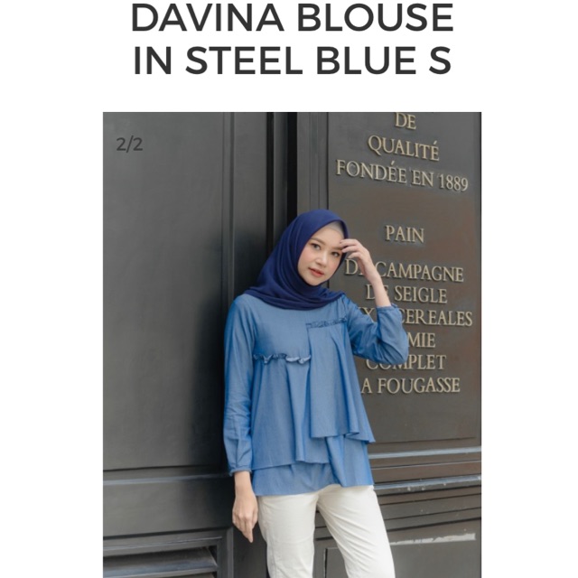 Davina blouse wk wearing klamby