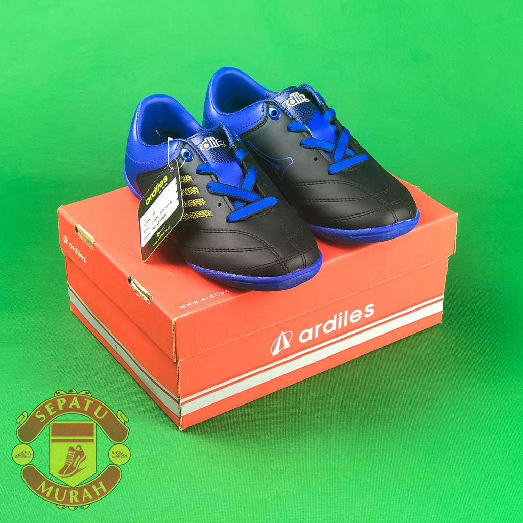 Sepatu Futsal Ardiles Ngolo - Hitam/Biru Royal