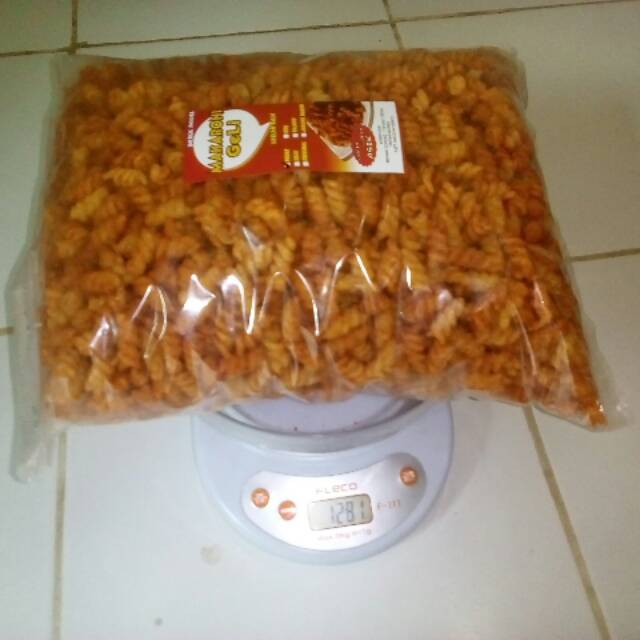 Mie lidi dan makaroni kiloan