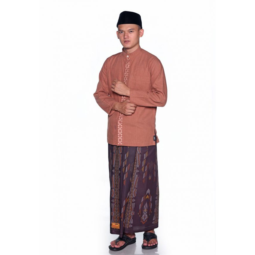 SARUNG ATLAS IDAMAN TIPE HARMONI BOUGENVILLE VARIAN WARNA COKLAT GELAP
