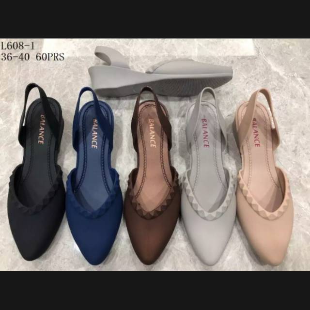 Sepatu flat jelly