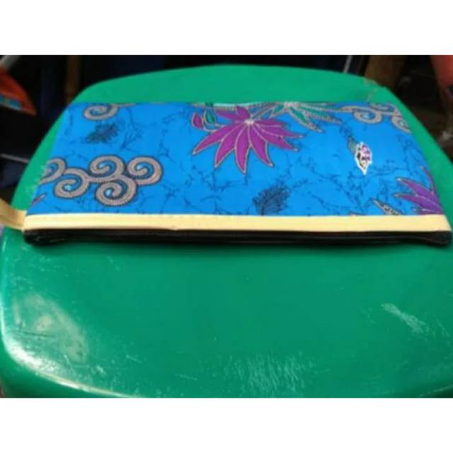 

TEMPAT PENSIL DOSGRIP BATIK HARGA PER PCS 20×10 cm POUCH MAKE UP