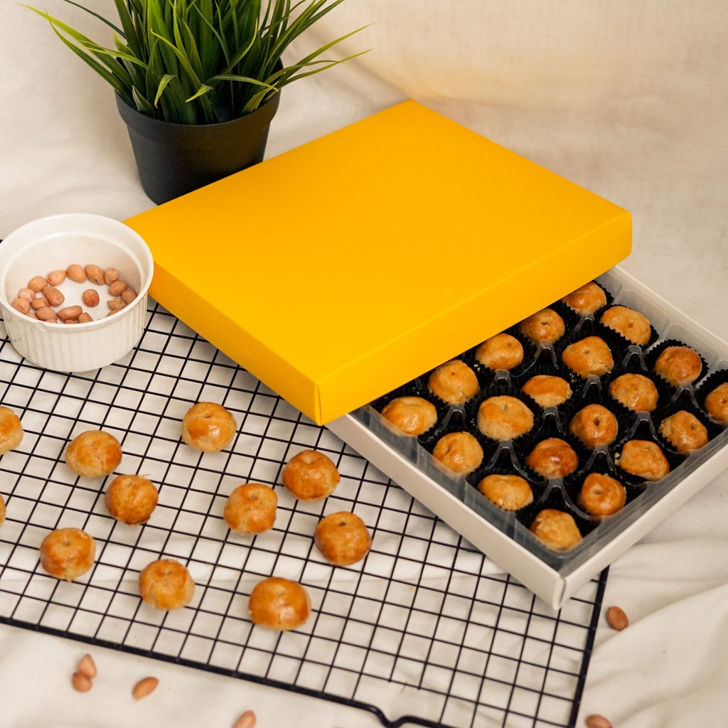 

Kue Kacang Box