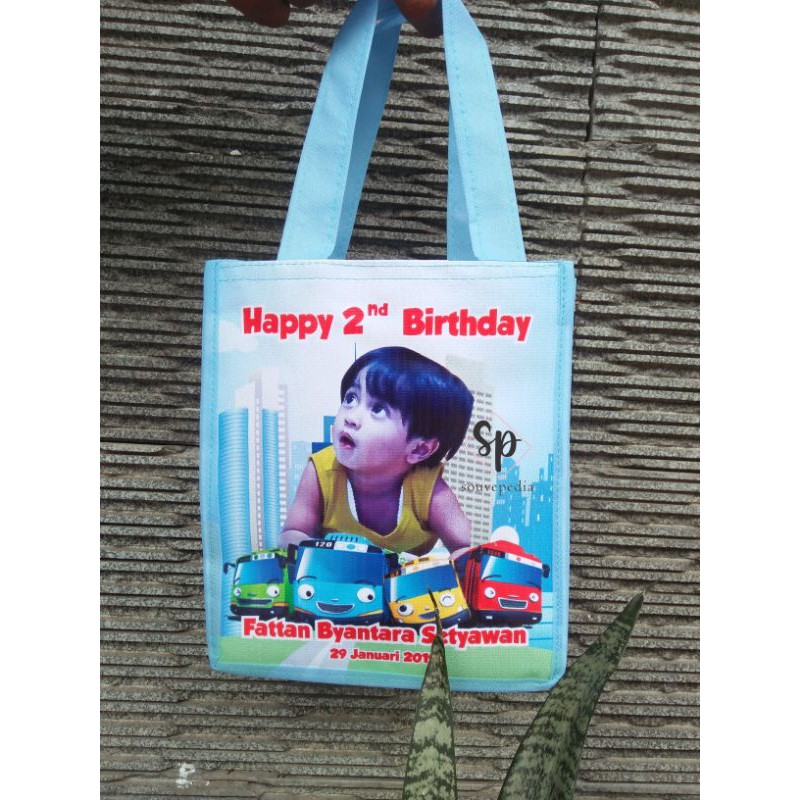 

tas ultah murah/tas ultah/tas ulang tahun /tas custom/tas berkat/tas aqiqah
