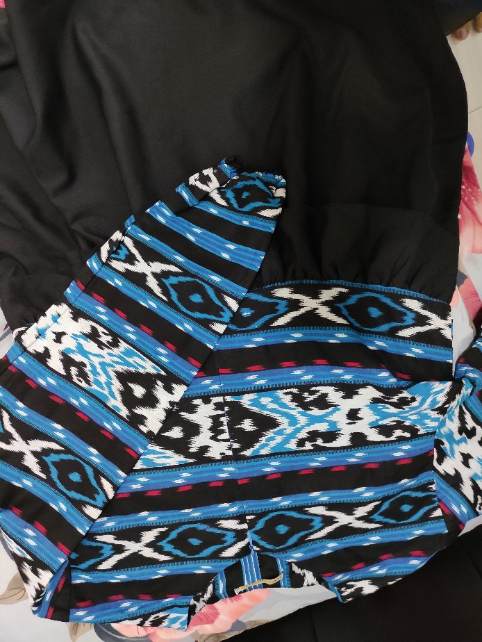 Atasan Batik Wanita Arabella Blue 8819