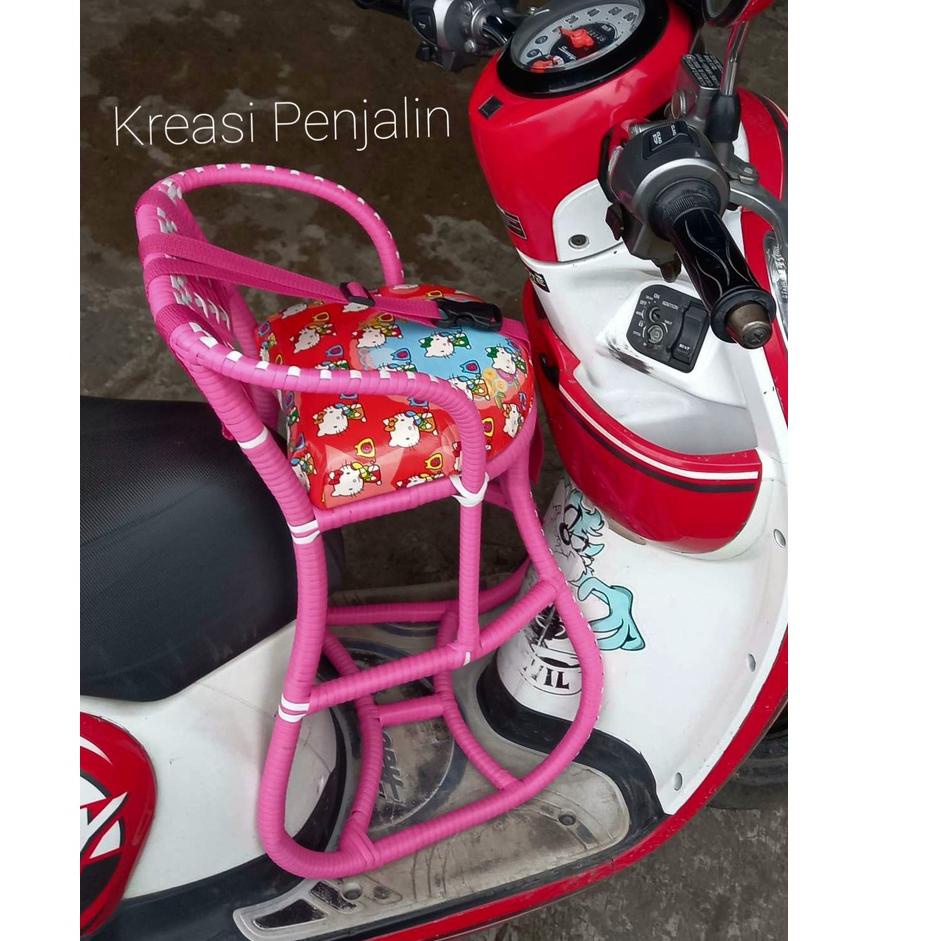 Modern.. [PROMO] Kursi Boncengan Anak Motor Matic Full Anyam Free Sabuk Pengaman / Dudukan Anak Moto