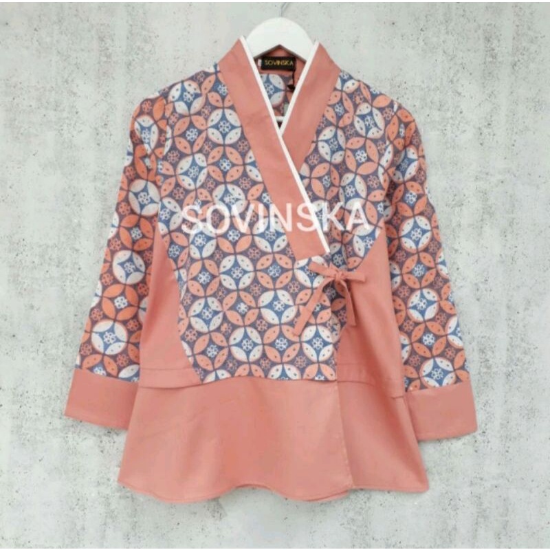 Atasan Batik Kombinasi Blouse Modern Wanita Sovinskajolenee