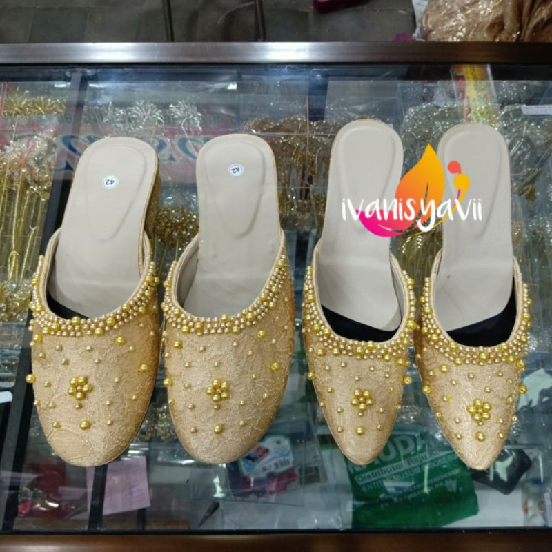 Sepasang Selop Pengantin Mutiara, Warna Gold