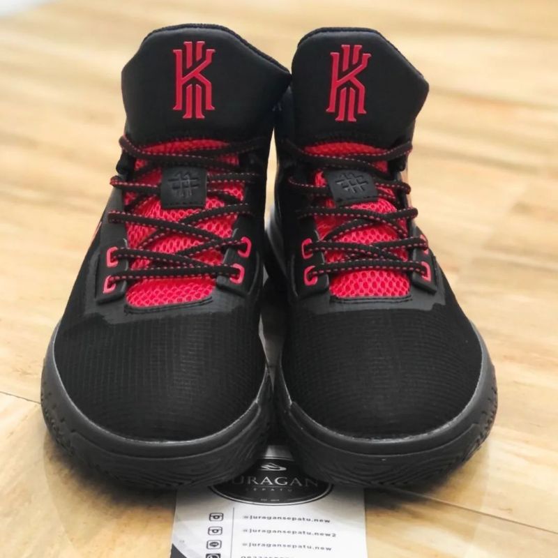 Nike Kyrie Flytrap 4 &quot;Bred&quot;