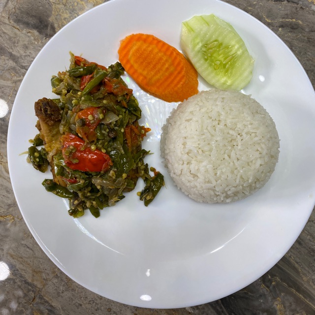 

Rice Bowl Ayam Sambal Blewer