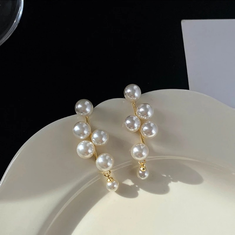 Anting Stud Mutiara Zircon Menjuntai Gaya Korea Minimalis Elegan Untuk Aksesoris Pesta Pernikahan Wanita