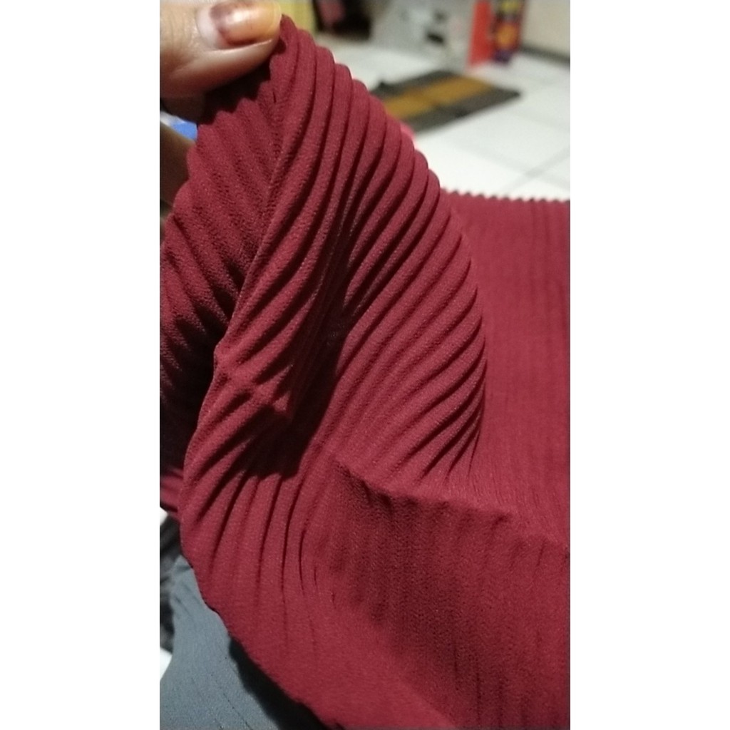 (lanjutan warna part 2)Pashmina Plisket Shawl/Pashmina Plisket Pashmina Diamond crep/Pashmina pleate-maroon