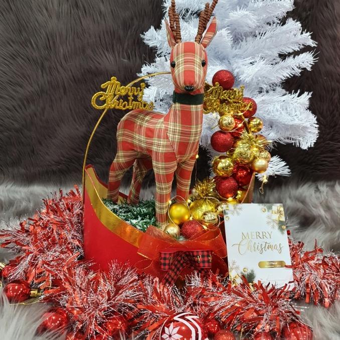 

PAKET DEKORASI HAMPERS NATAL CHRISTMAS PARCEL 50 SX542CX1S