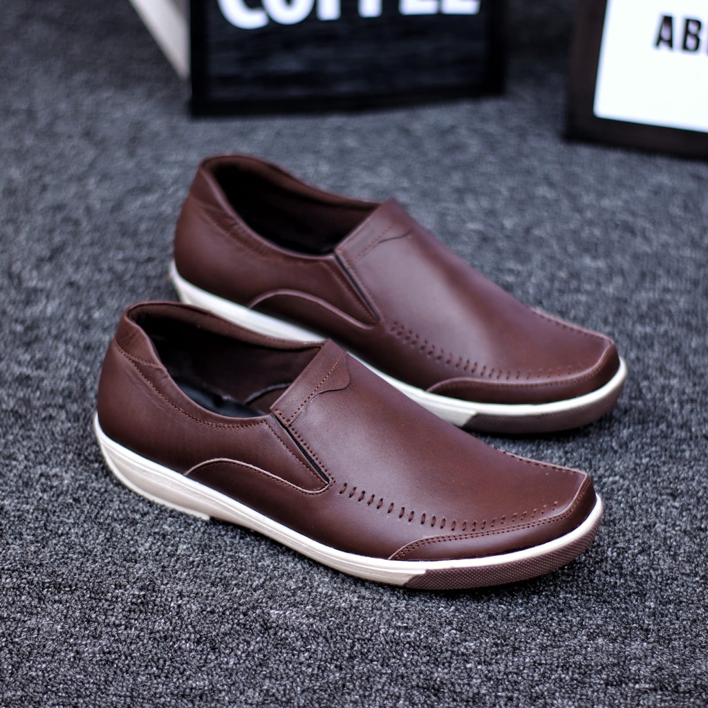 Sepatu Kulit Slip On Kerja Pria - Abra Sanver