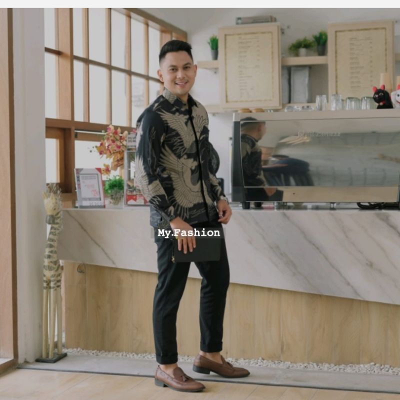 OOTD BATIK SLIMFIT.BAJU BATIK SLIM FIT PRIA LENGAN PANJANG BATIK SOLO KATUN HALUS LAPIS FURING MODER