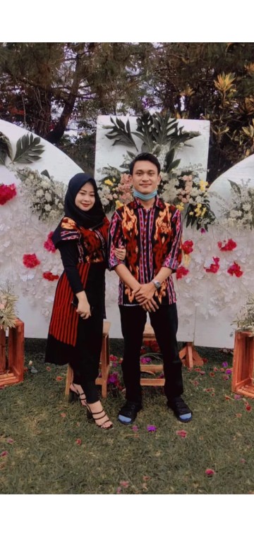 Couple Ayamia Batik Kampus