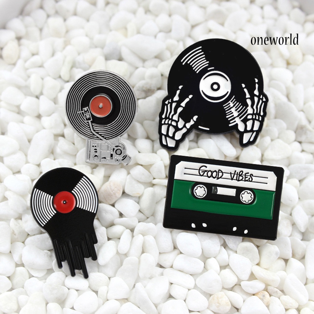 OW@ Retro Phonograph Recording Cassette Tape Vinyl Record Brooch Pin Jacket Badge