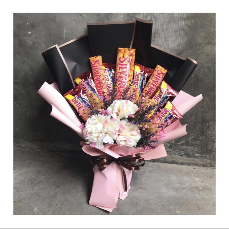 

snack cocolate bouquet