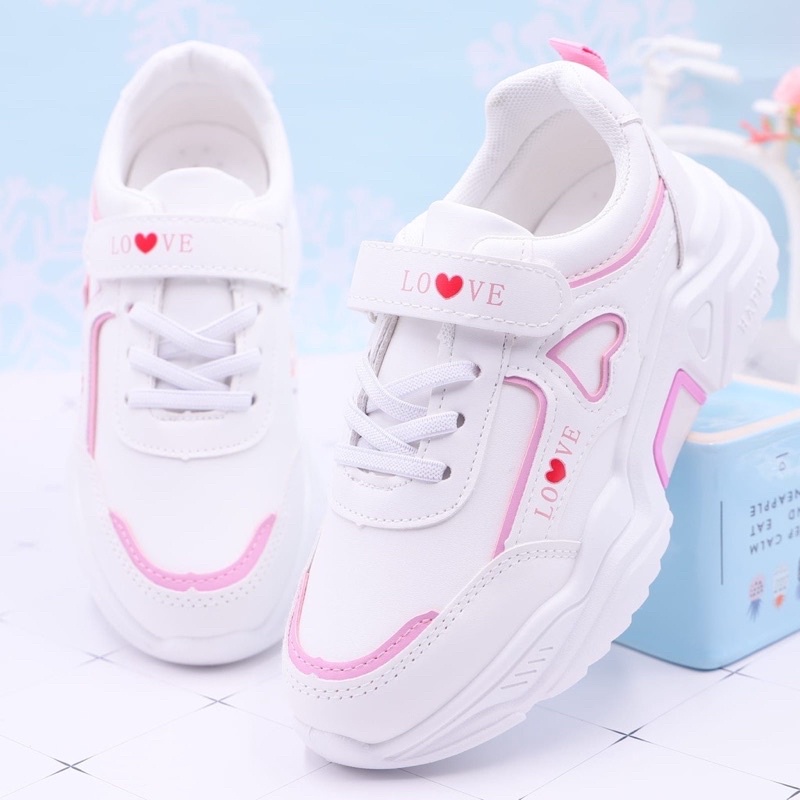 sepatu sneaker anak perempuan love