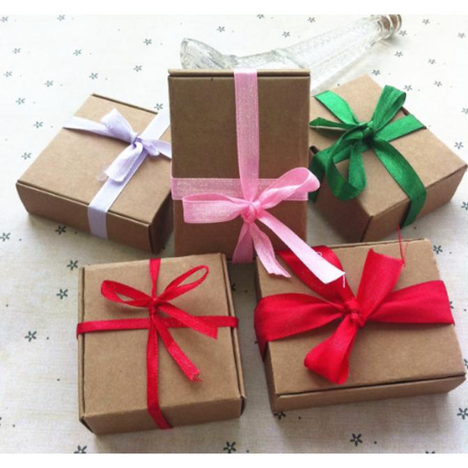 

Box Persegi 5.5 x 5.5 Brown Kemasan Kue / Sovenir Gift