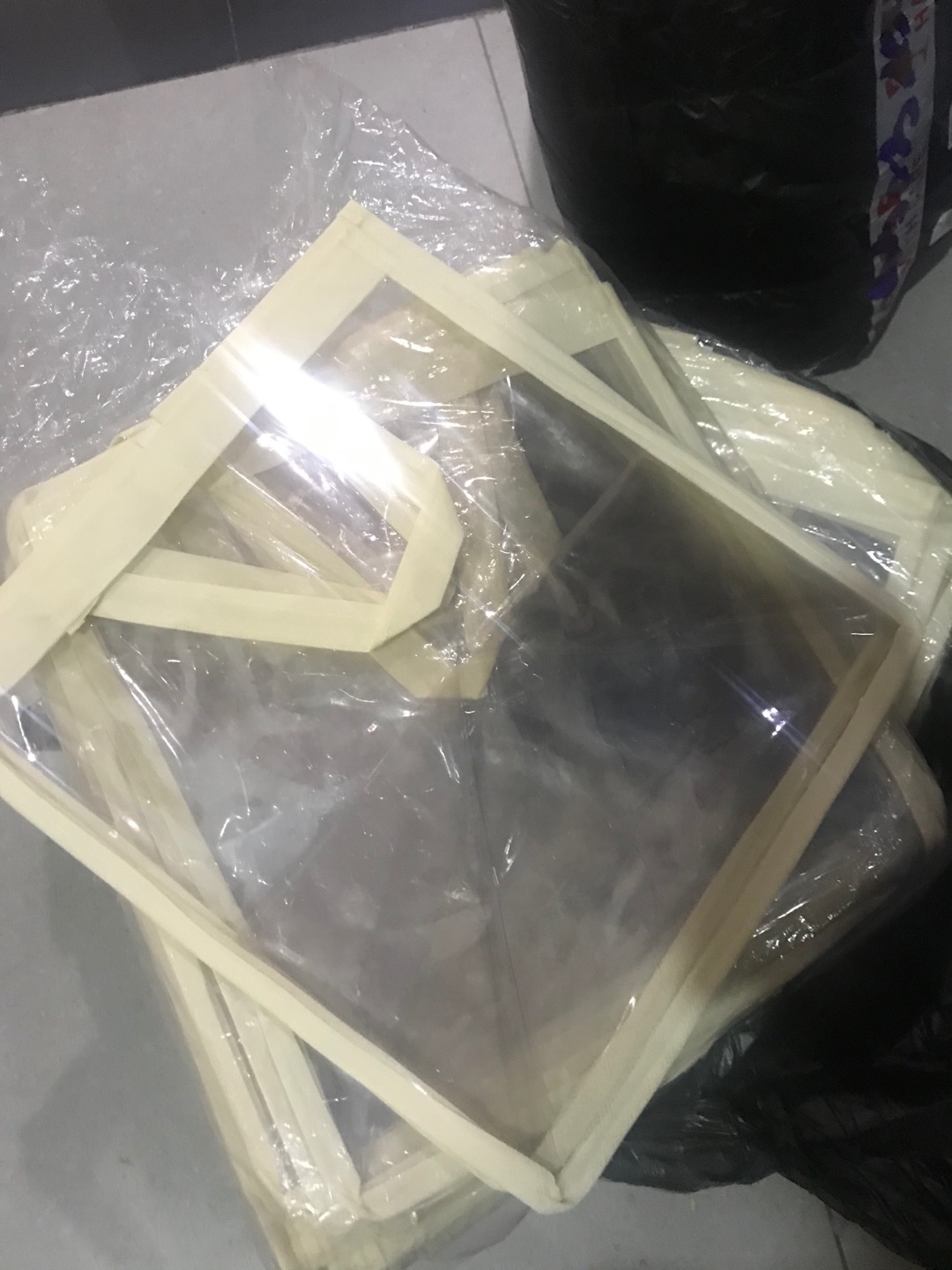 Tas Mika Transparan Uk Alas 27x27 T.30cm