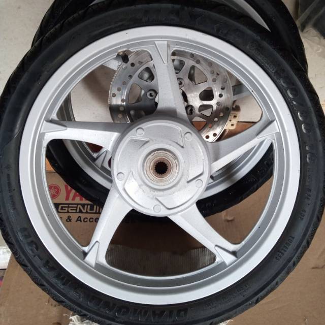 Velg Nouvo velg Enkei Nouvo z ban maxxis