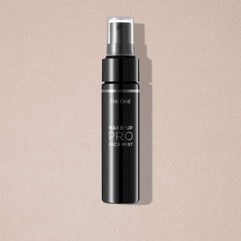 The One Make Up Pro Face Mist