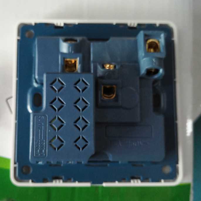 Stop Kontak Universal UK EU US 2 Port USB with On Off Switch / Stop Kontak USB Charger Murah / Stop Kontak Usb Charger 2 Lubang Wall Socket Universal / Saklar Dinding Tempel Rumah Broco Modern / Saklar Colokan Listrik Mengisi Daya Baterai Original