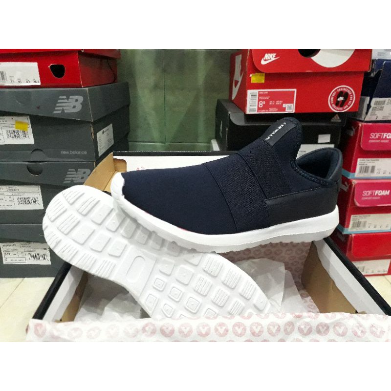 SEPATU SLIP ON AIRWALK FABEL NAVY