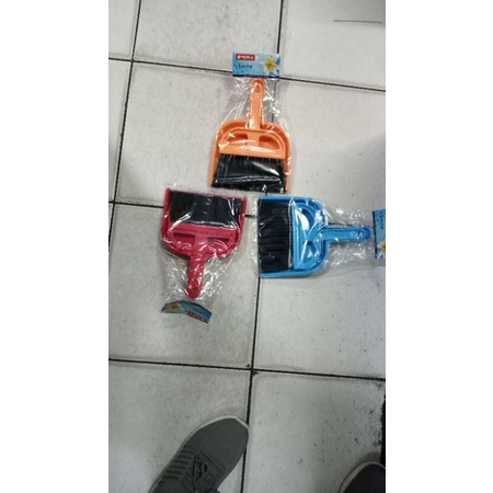 sapu+pengki sapu debu  mini lion star