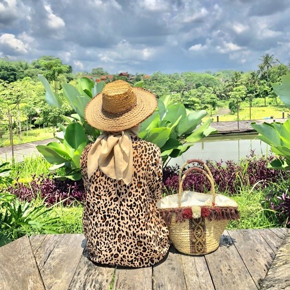 Tas anyaman pompom /COD/topi pantai/topi anyaman/Tas kerajinan bali/tas pantai/tas anyaman mendong