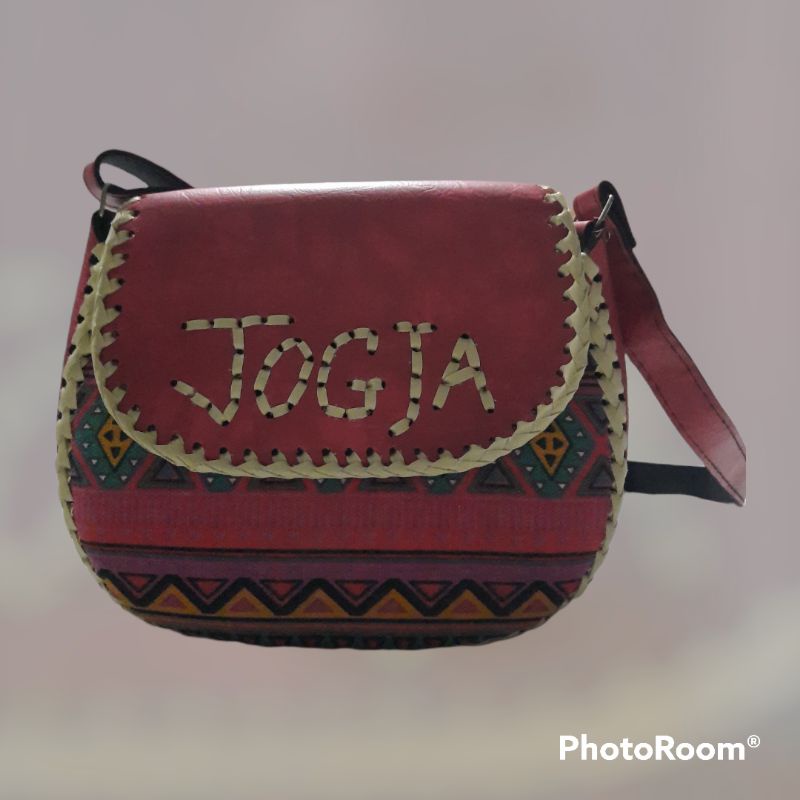 Tas Selempang Etnik Wanita Jogja