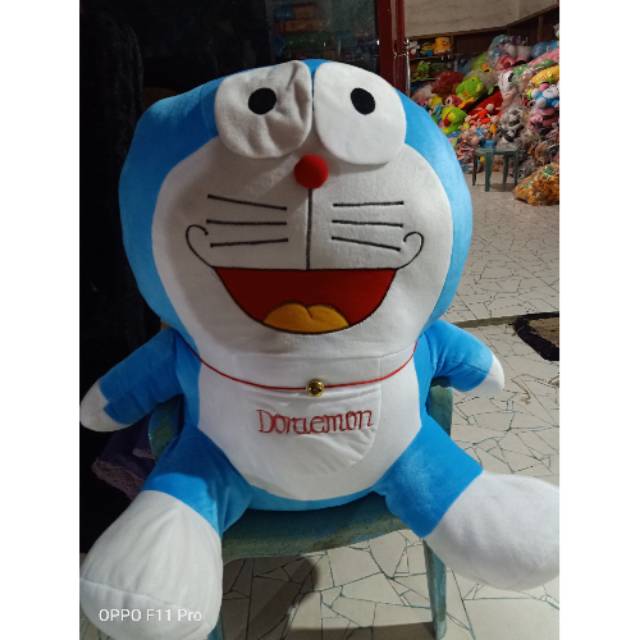 Boneka doraemon super jumbo