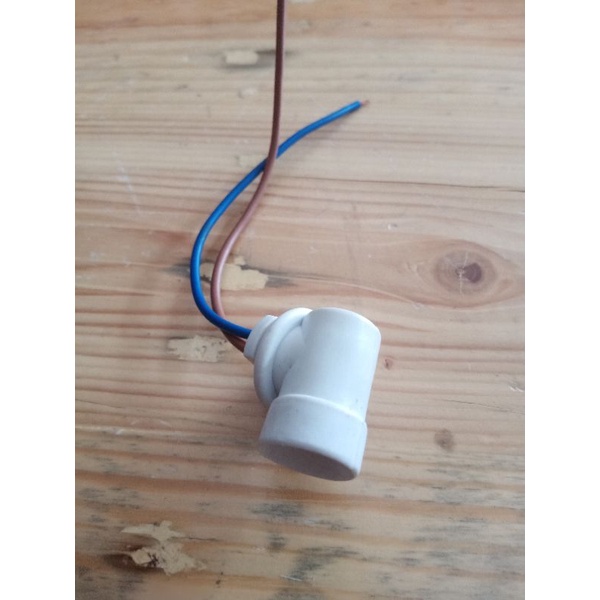 Piting lampu kulkas E12