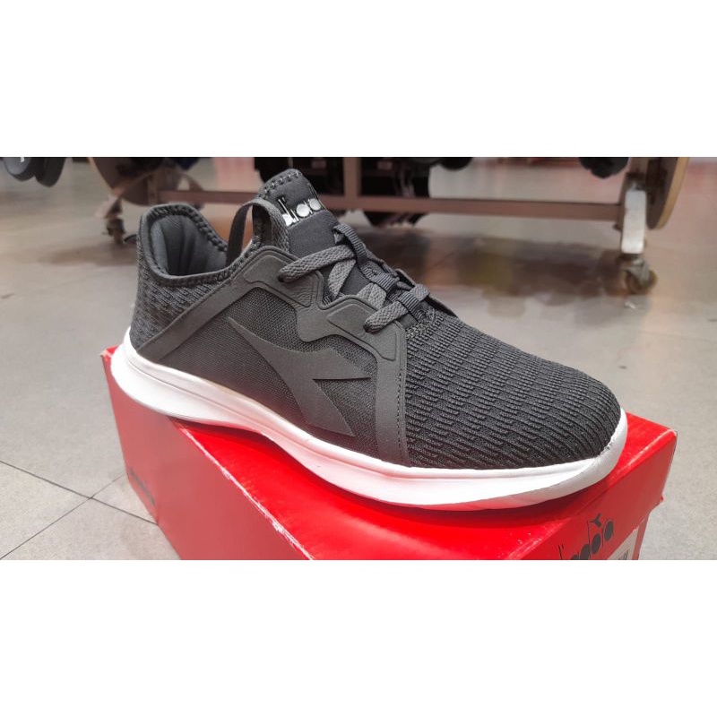 SEPATU DIADORA CORTIS / SEPATU PRIA / SEPATU DIADORA MURAH