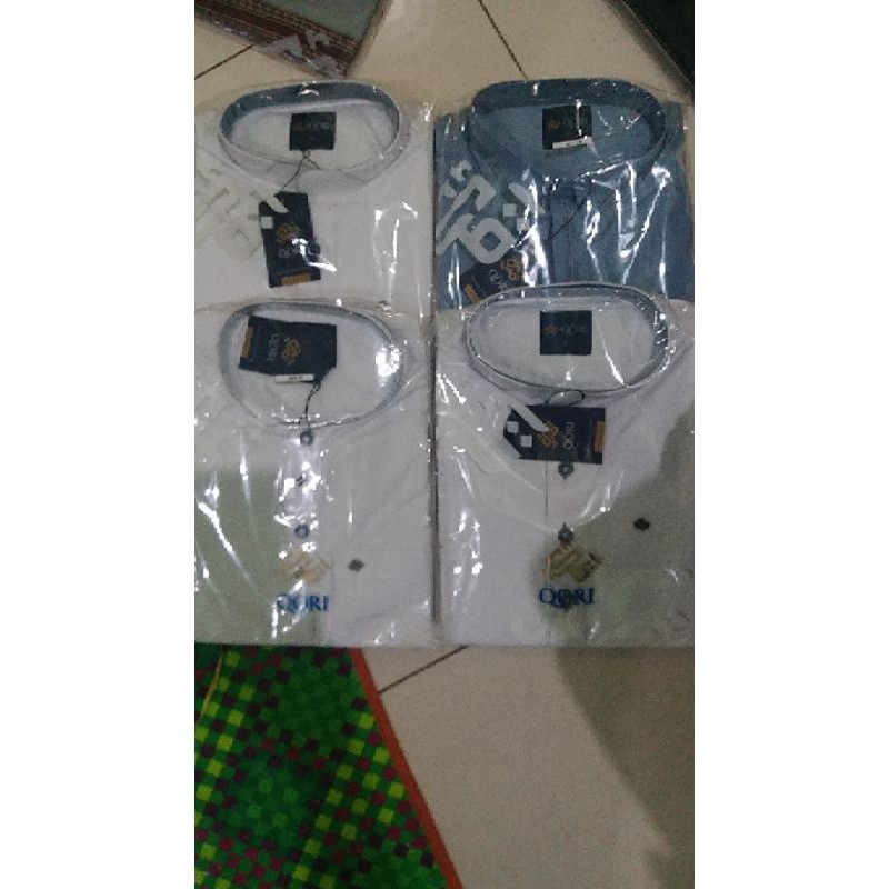 Koko Qori lengan pendek