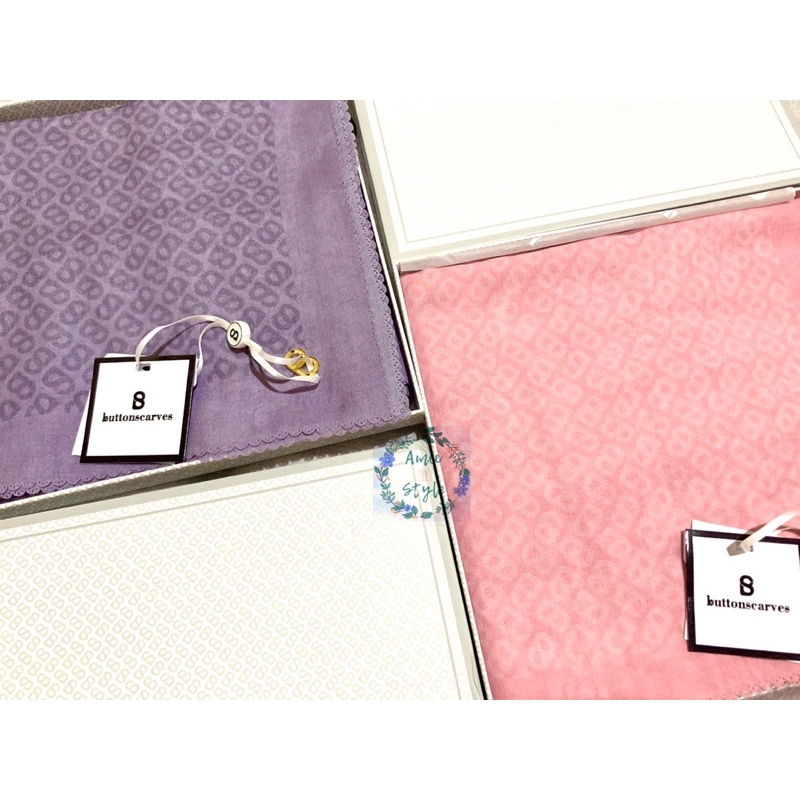 the Tapis voal square buttonscarves