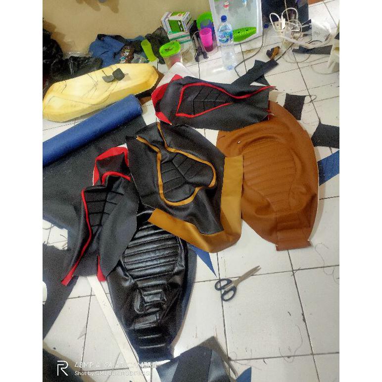 Cover Kulit Jok Scoopy Caferacer Mbtech Garansi