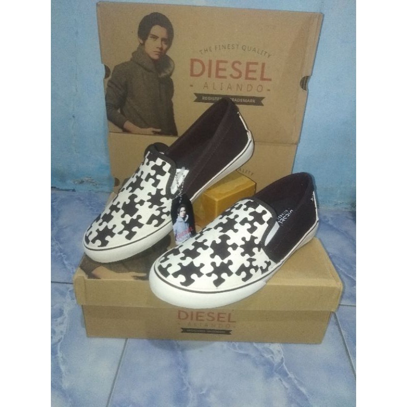 sepatu diesel pria wanita