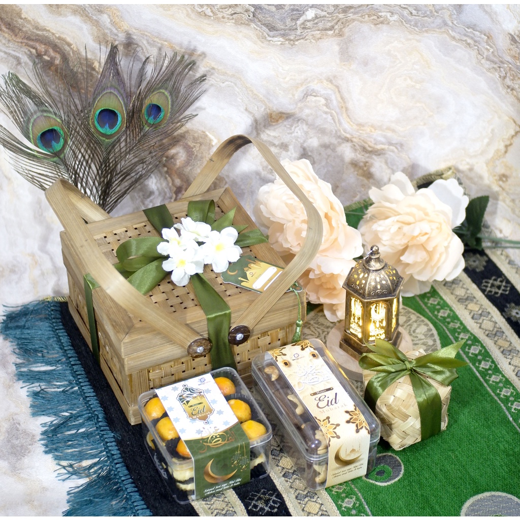 

HAMPERS LEBARAN IDUL FITRI (ALTAIR) - Parcel Kue kering Elegan & Murah